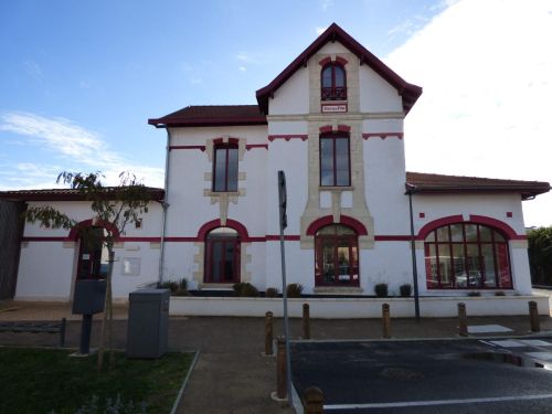 Médiathèque-de-Salles