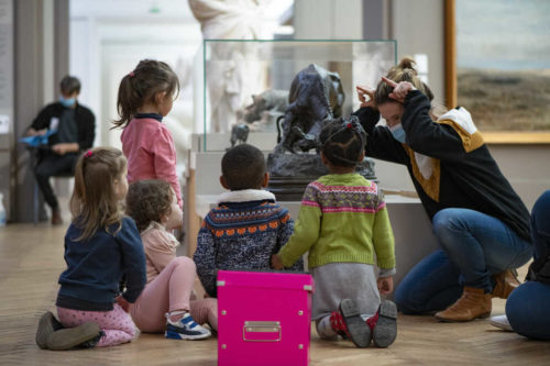 Bébé au musée